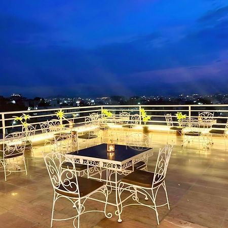 Hotel The Celebration By Amod Best Hotel & Rooftop Udaipur Eksteriør billede