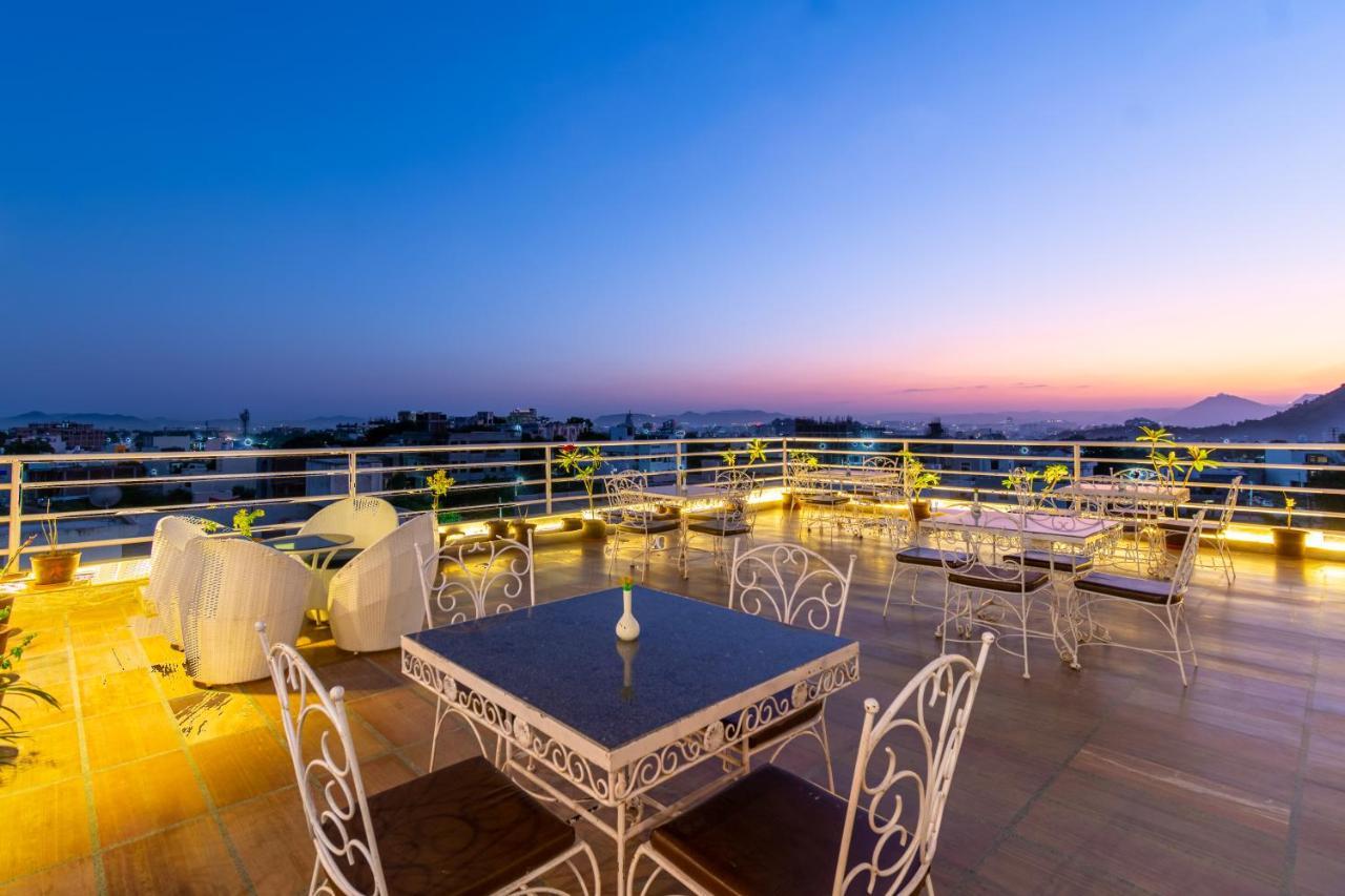 Hotel The Celebration By Amod Best Hotel & Rooftop Udaipur Eksteriør billede