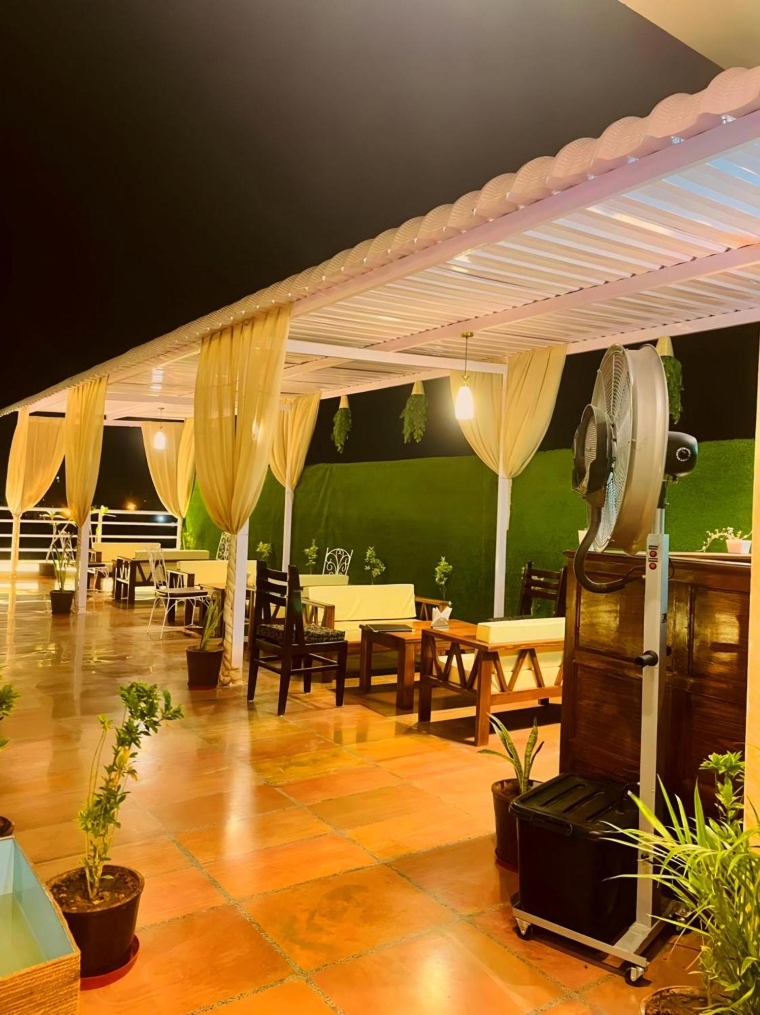 Hotel The Celebration By Amod Best Hotel & Rooftop Udaipur Eksteriør billede